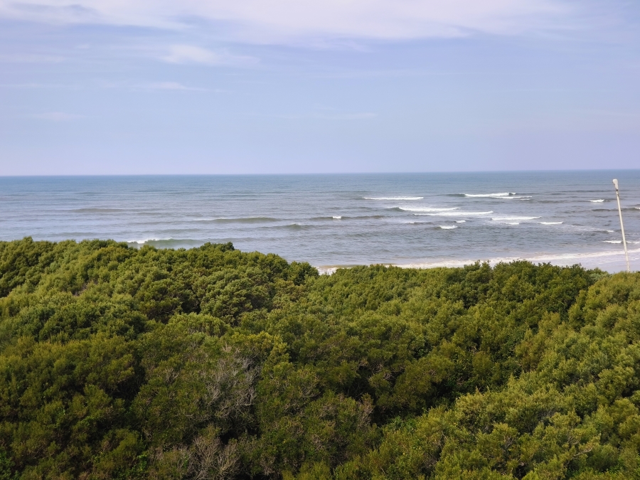 6 Bedroom Property for Sale in Paradise Beach Eastern Cape